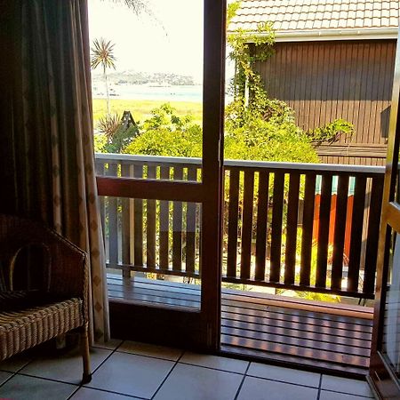 Lakeside Knysna Accomodation מראה חיצוני תמונה